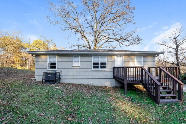 Building Photo - 2568 Forestdale Blvd