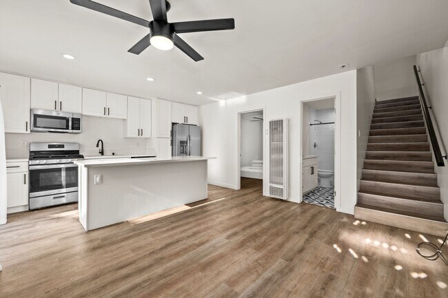 Building Photo - Brand new!