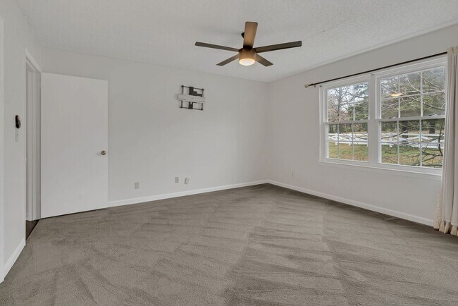 Building Photo - 2077 Nashboro Blvd
