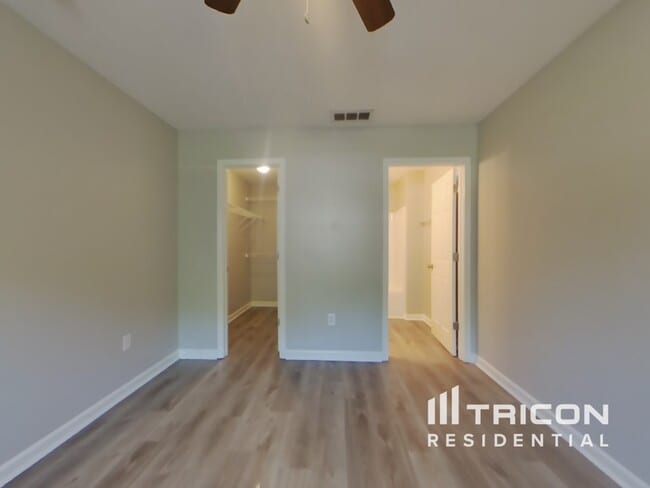 Building Photo - 27 Pleasant Forest Dr