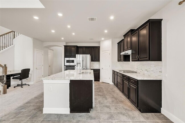 Building Photo - 5300 Cipriano Dr