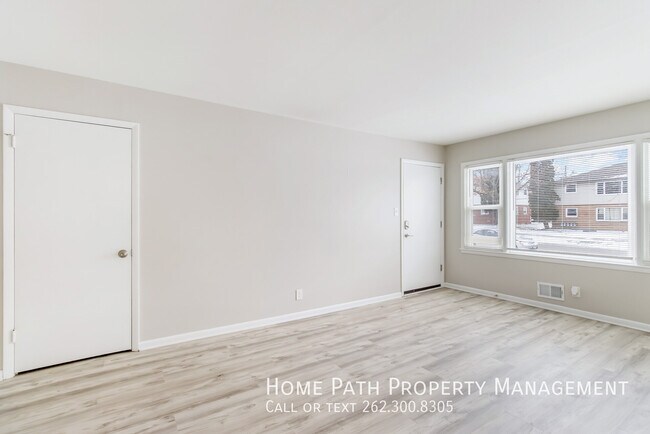 Building Photo - 147 S Grand Ave
