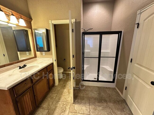 Building Photo - 1909 NE 32nd St