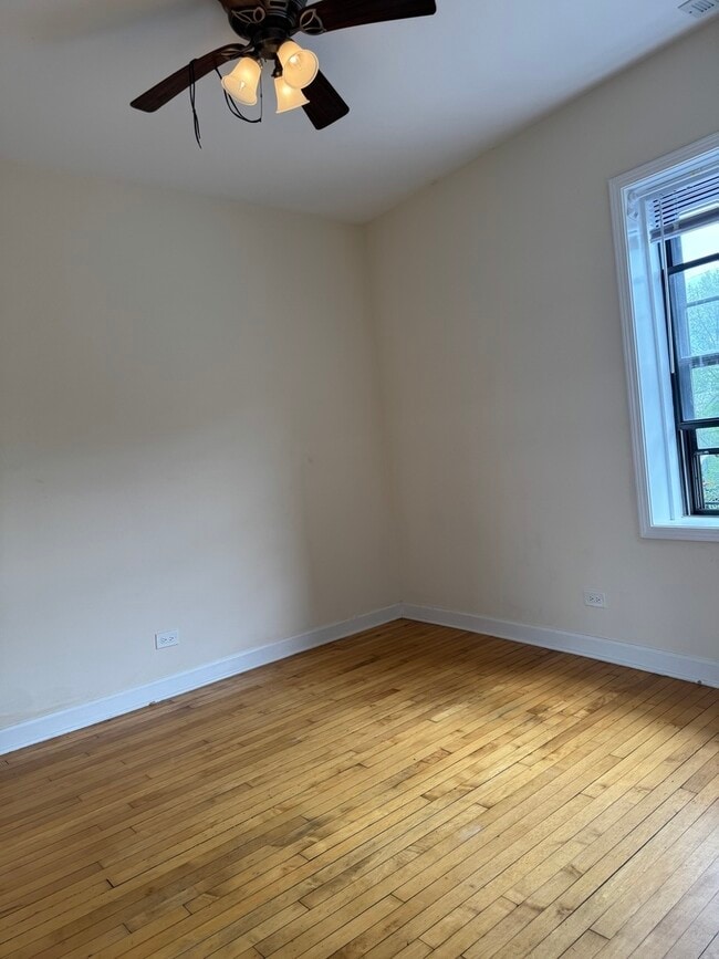 Building Photo - 1746 W Estes Ave