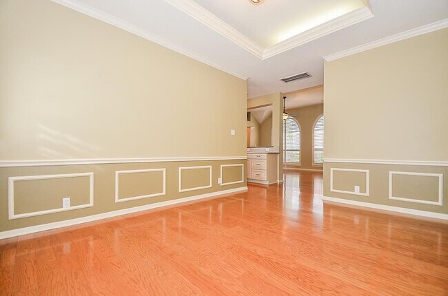 Building Photo - 46 Grants Lake Cir