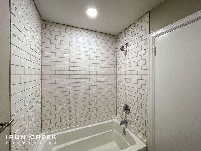 Building Photo - 21 Brevard Rd