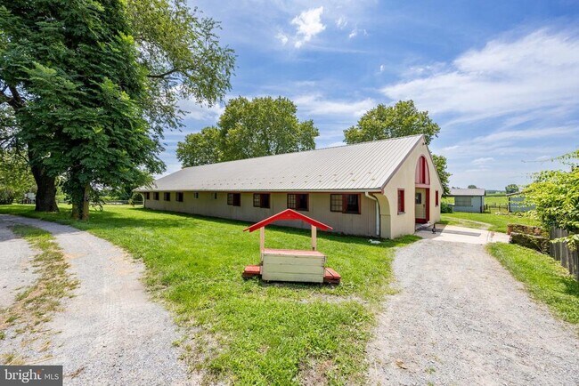 Building Photo - 1540 W Doe Run Rd