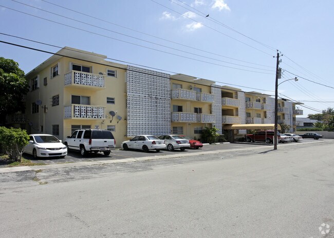 Building Photo - Venice Gardens Apartments