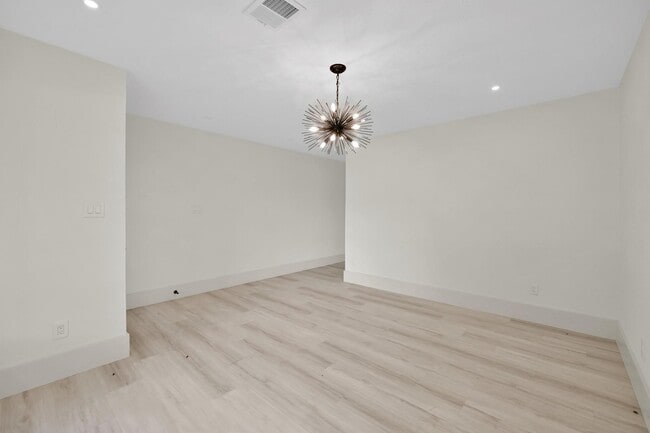 Building Photo - 6026 Willowbend Blvd