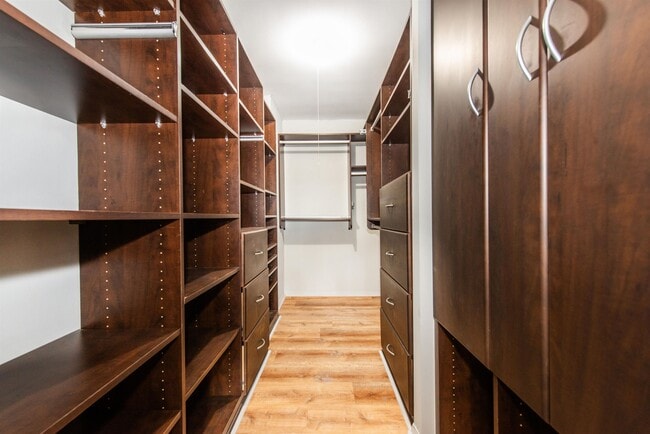 Building Photo - 7855 John F. Kennedy Blvd