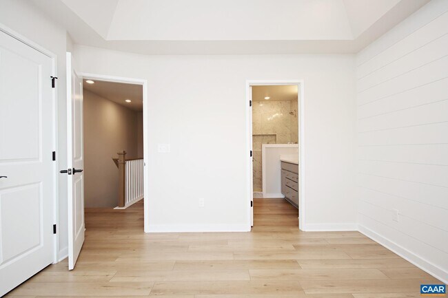 Building Photo - 6019 Bicknell St