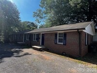 Building Photo - 314 Hamilton Dr NE