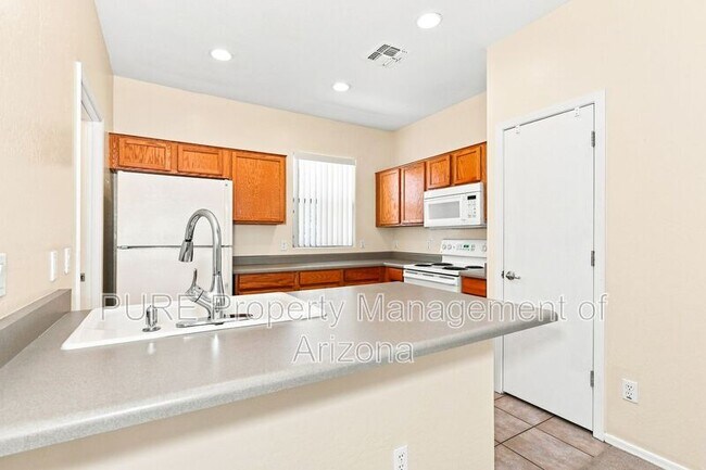 Building Photo - 2807 E Morenci Rd