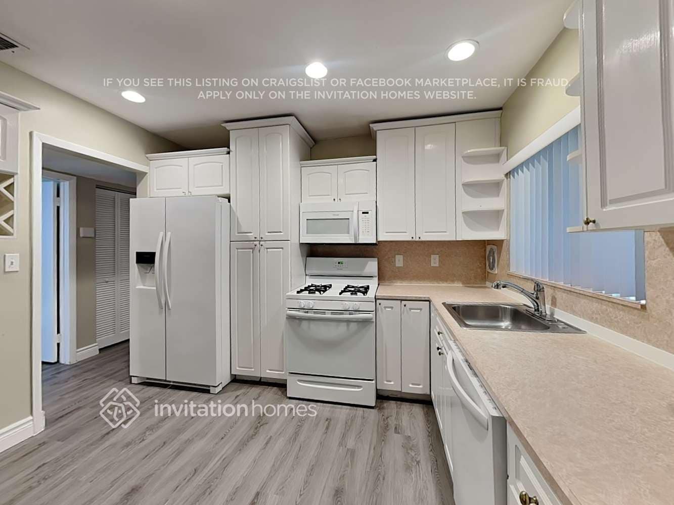 Building Photo - 9620 Thanksgiving Dr