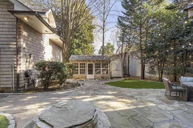 Building Photo - 97 Huntington Rd NE