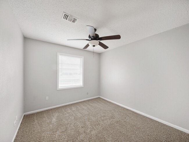 Building Photo - 3006 14th Ave N