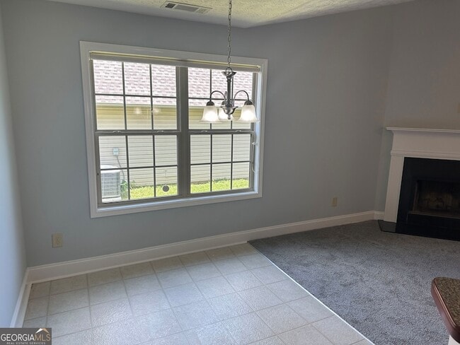 Building Photo - 561 Highland Pointe Dr