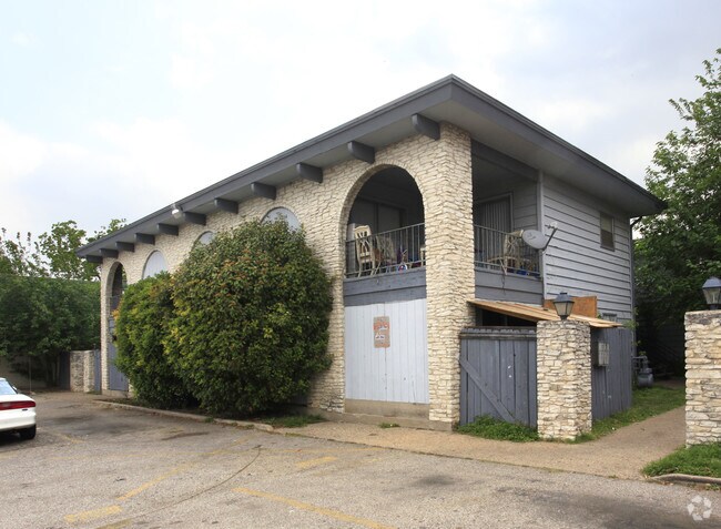 Building Photo - Wooten Plaza