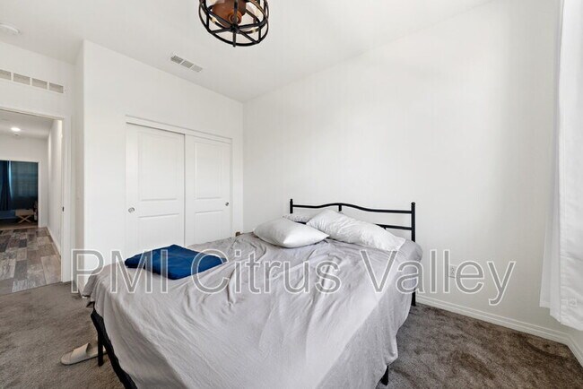 Building Photo - 34495 Agave Dr
