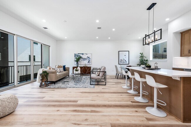 Building Photo - 3201 St Emanuel St