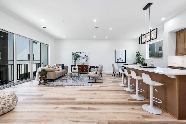 Building Photo - 3209 St Emanuel St