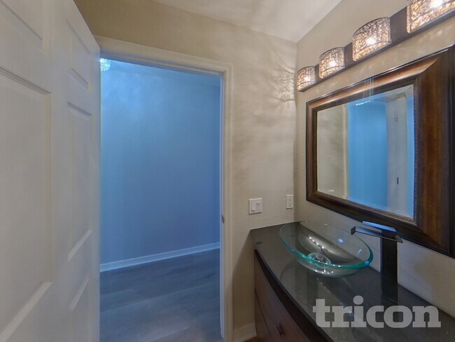 Building Photo - 14214 Edinburgh Moor Dr