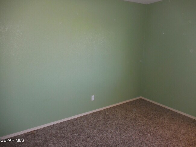 Building Photo - 7045 Eagle Nest Ct