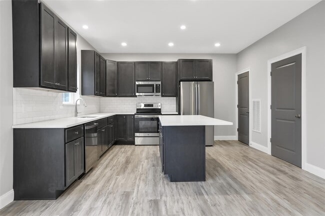 Building Photo - 108 Clarks Ln