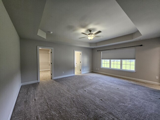 Building Photo - 214 Gracyns Dr