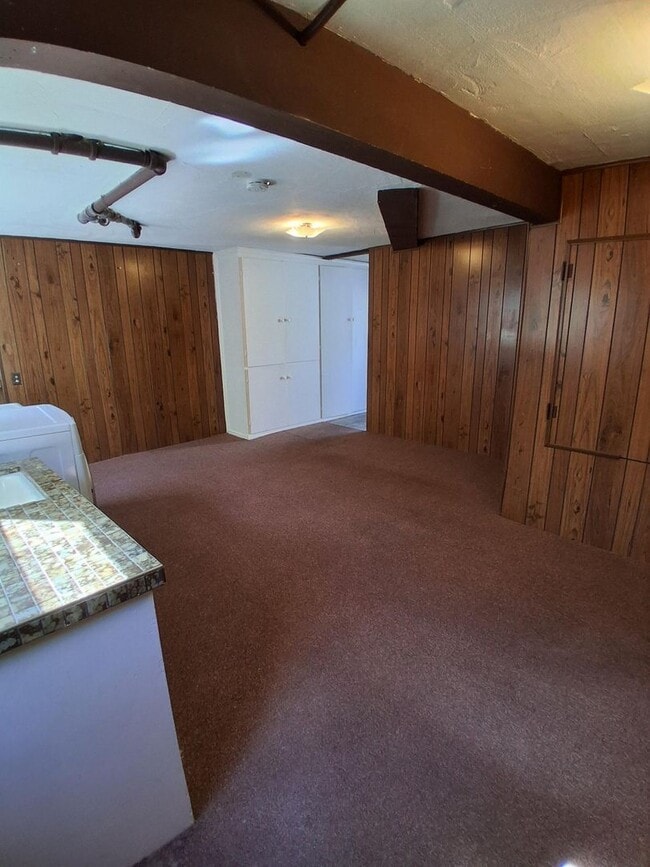 Building Photo - 1044-1048 Marcussen Drive