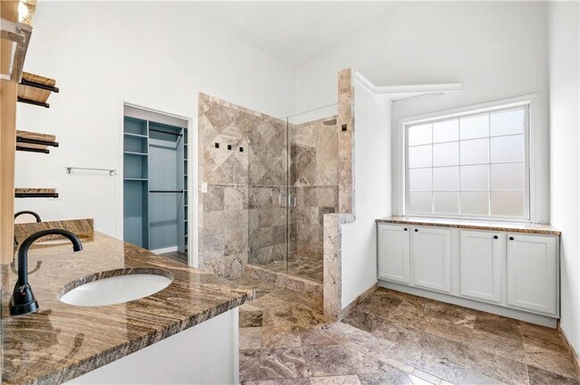 Building Photo - 1525 Keystone Dr