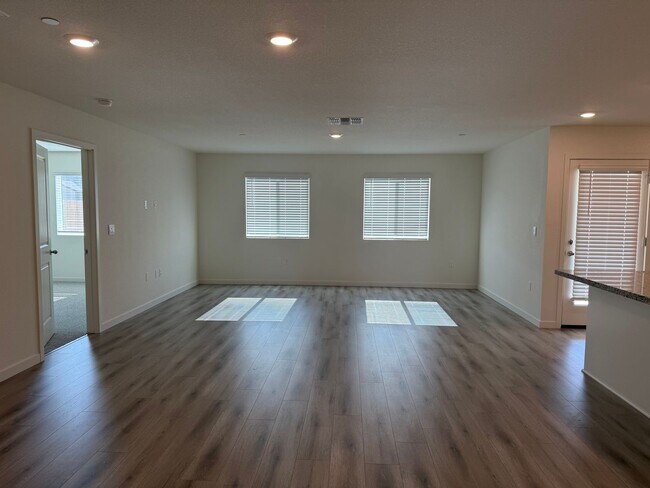 Building Photo - Brand new beautiful home! Please read enti...