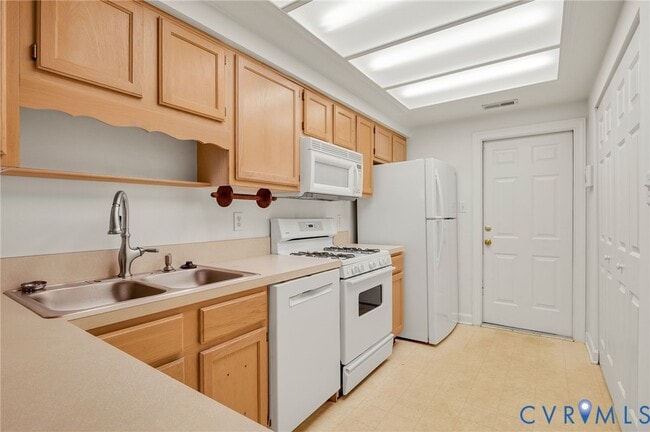 Building Photo - 1542 Patriot Cir