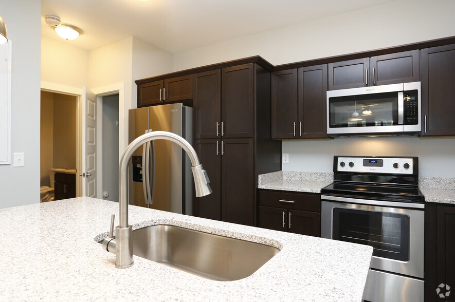 Primary Photo - BlueStone Apartments