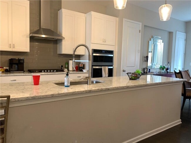 Building Photo - 6428 Canopy Dr