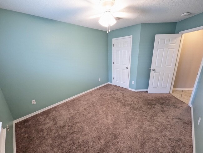 Building Photo - 9475 Pine Lily Ct