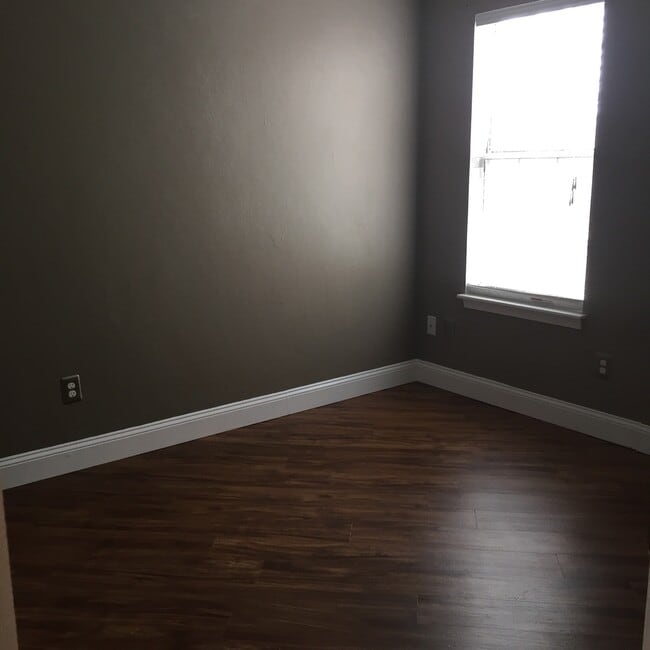 Building Photo - Northridge