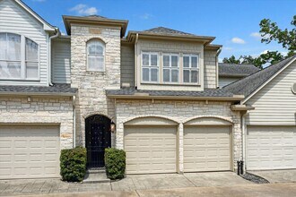 Building Photo - 1321 Whispering Pines Dr