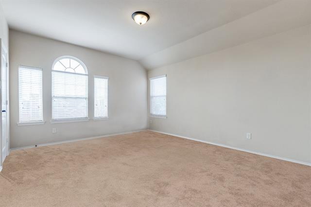 Building Photo - 216 Rugby Ln
