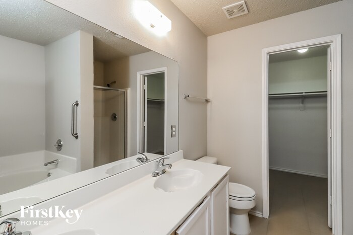 Building Photo - 3913 Fox Run Dr