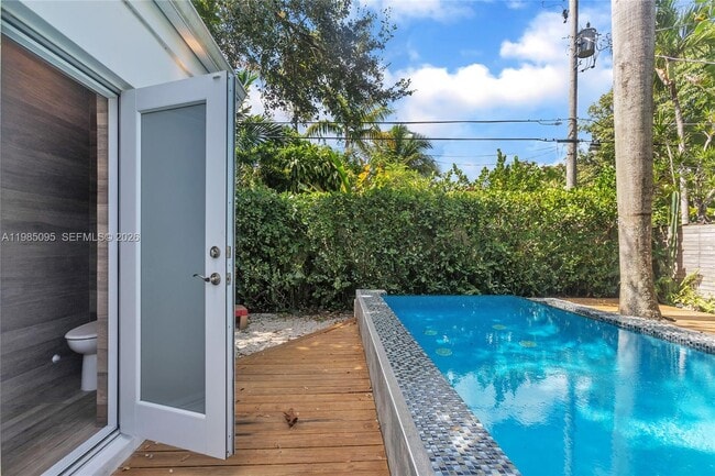 Building Photo - 776 NE 74th St