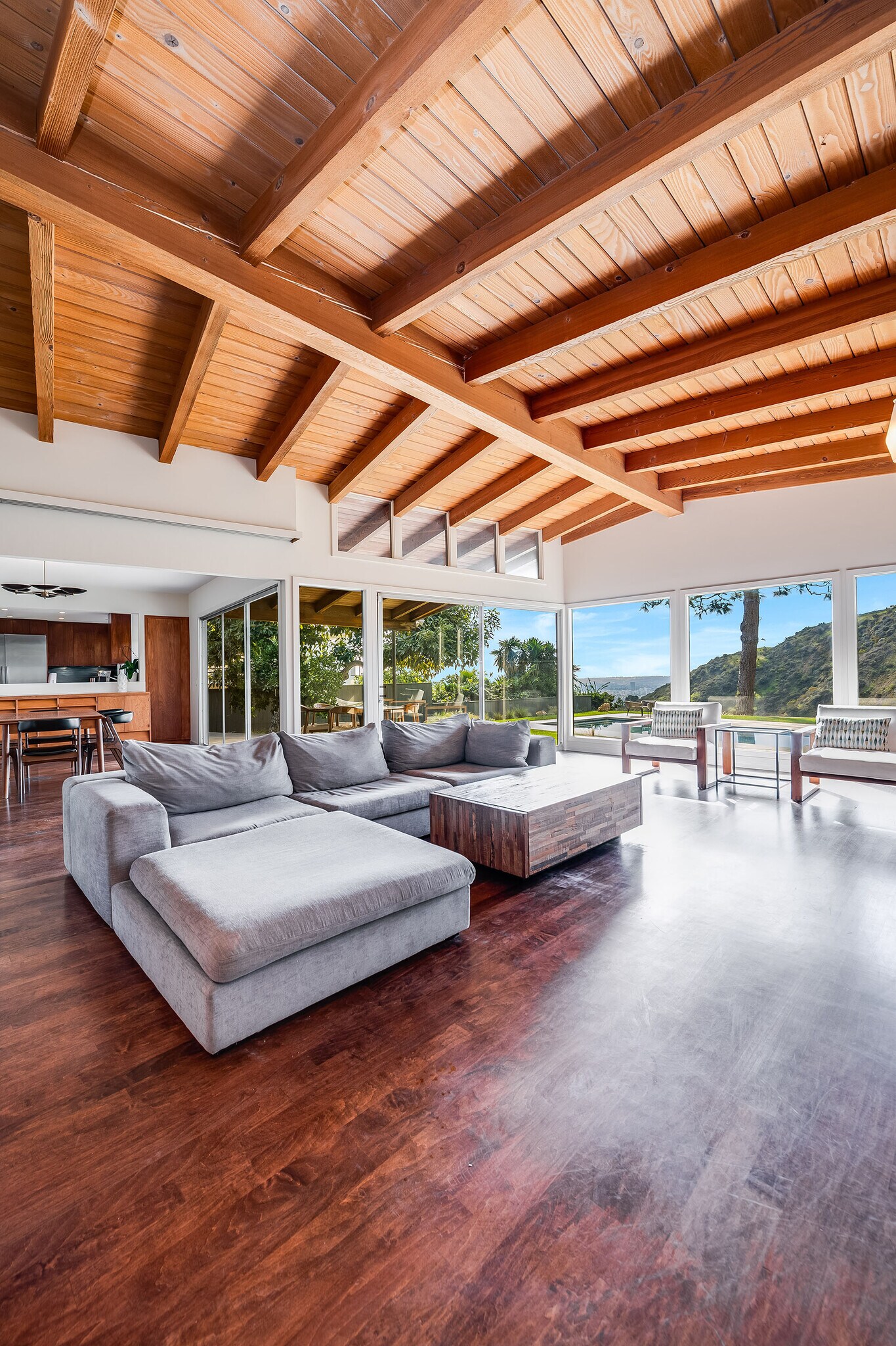 Building Photo - 2431 Carman Crest Dr