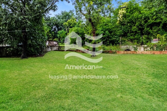 Building Photo - 3900 Oakmont Dr