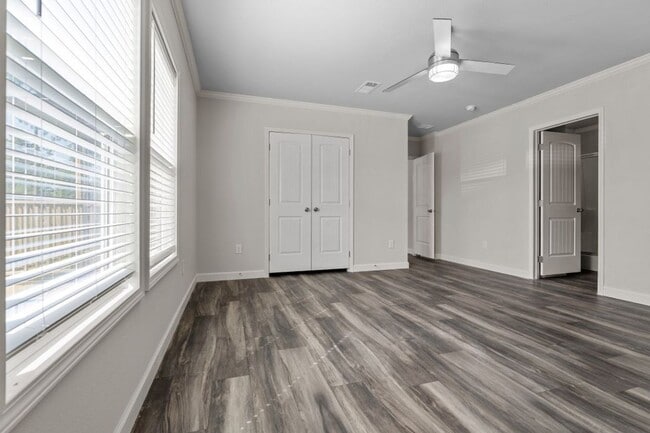 Building Photo - New Double-Wide Home on 2.01 Acres (Lufkin...