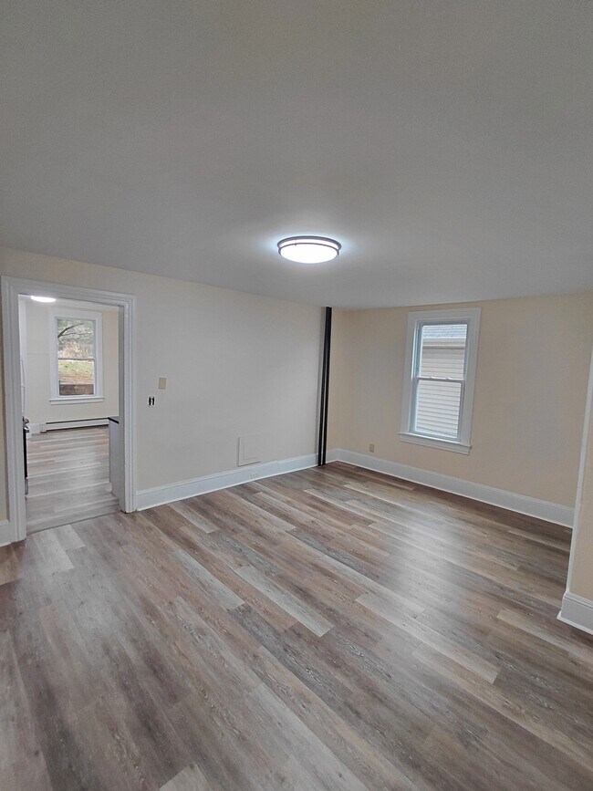 Building Photo - 163 Washington St