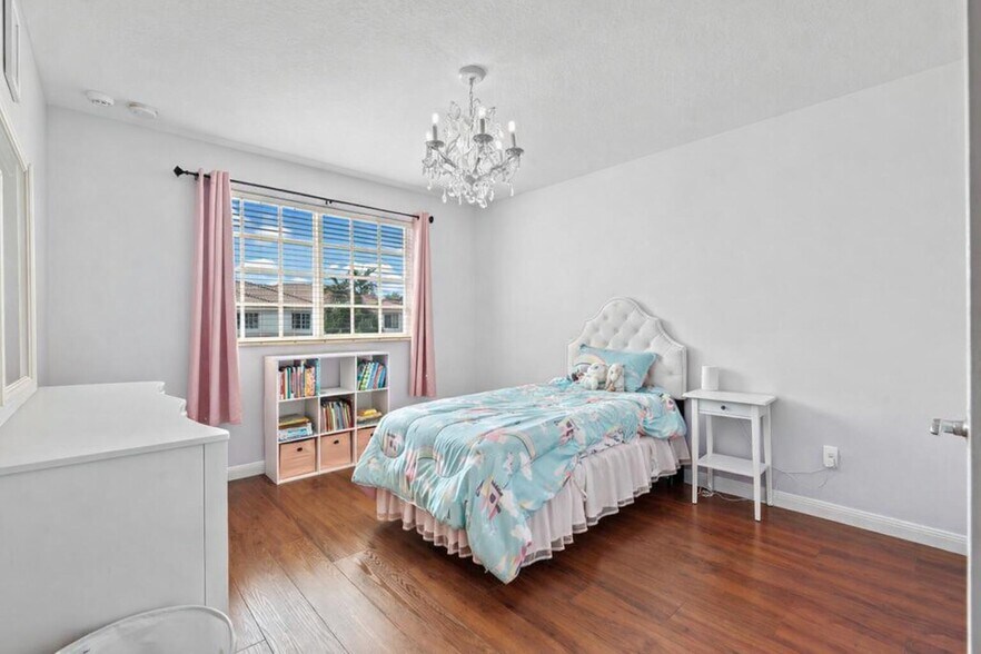 Building Photo - 7221 Briella Dr