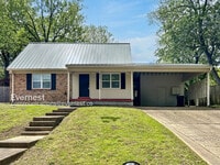 Building Photo - 1369 Bennington Dr