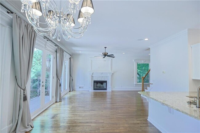 Building Photo - 1296 Lenox Park Blvd NE