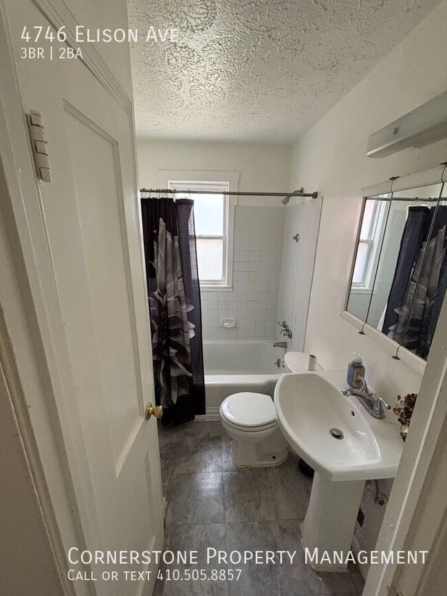 Building Photo - 4746 Elison Ave