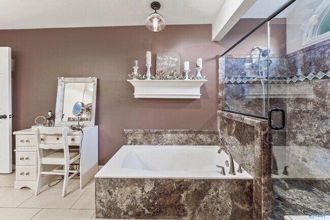 Building Photo - 10007 Meredith Ln SE